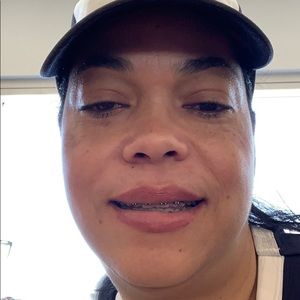 Meet your Posher, Carlota